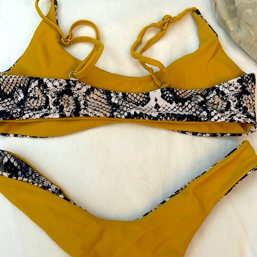 Reversible python print bikini sz m - Picture 3 of 3